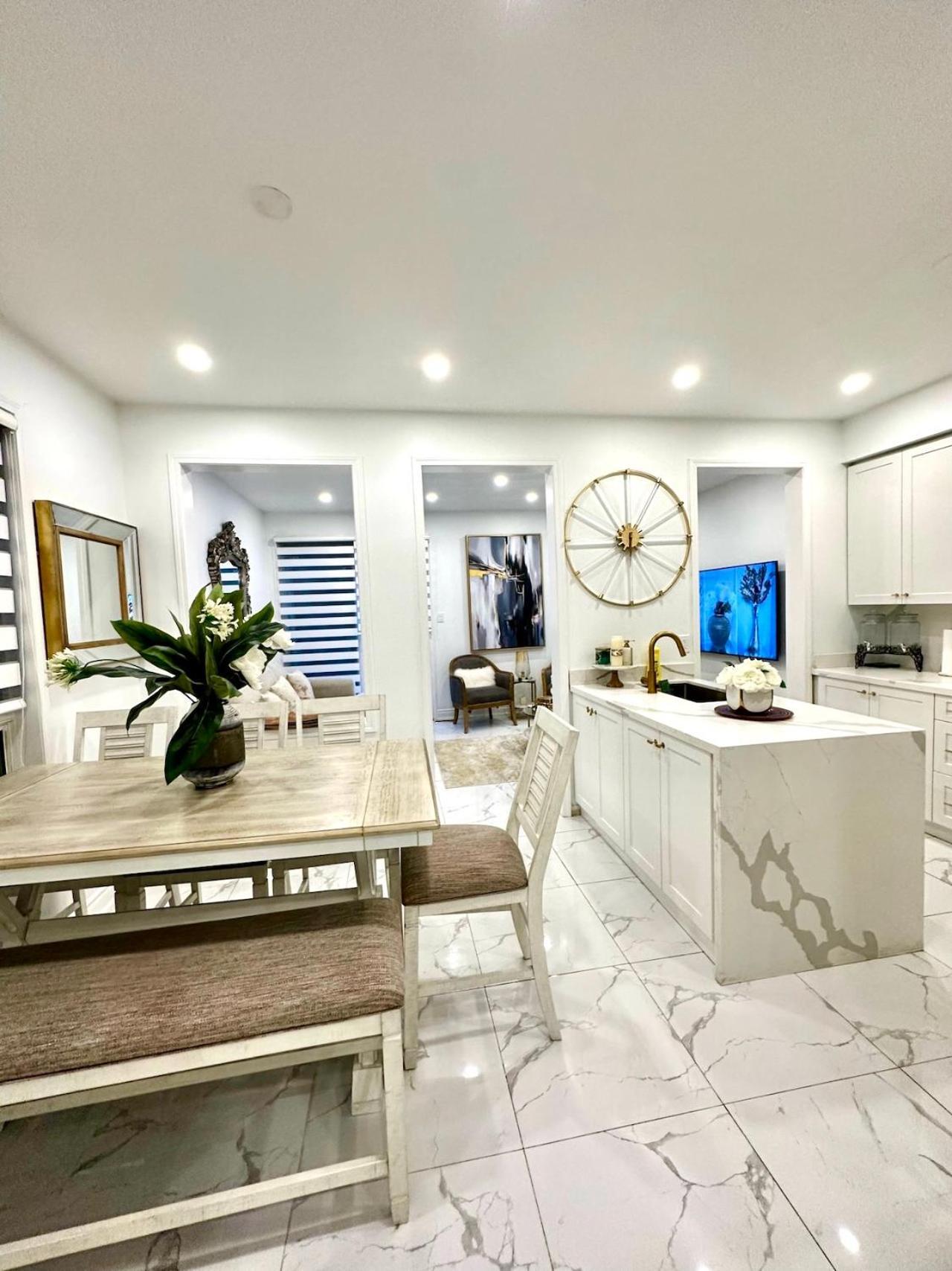 Luxury Home In Toronto ميسيسوجا المظهر الخارجي الصورة
