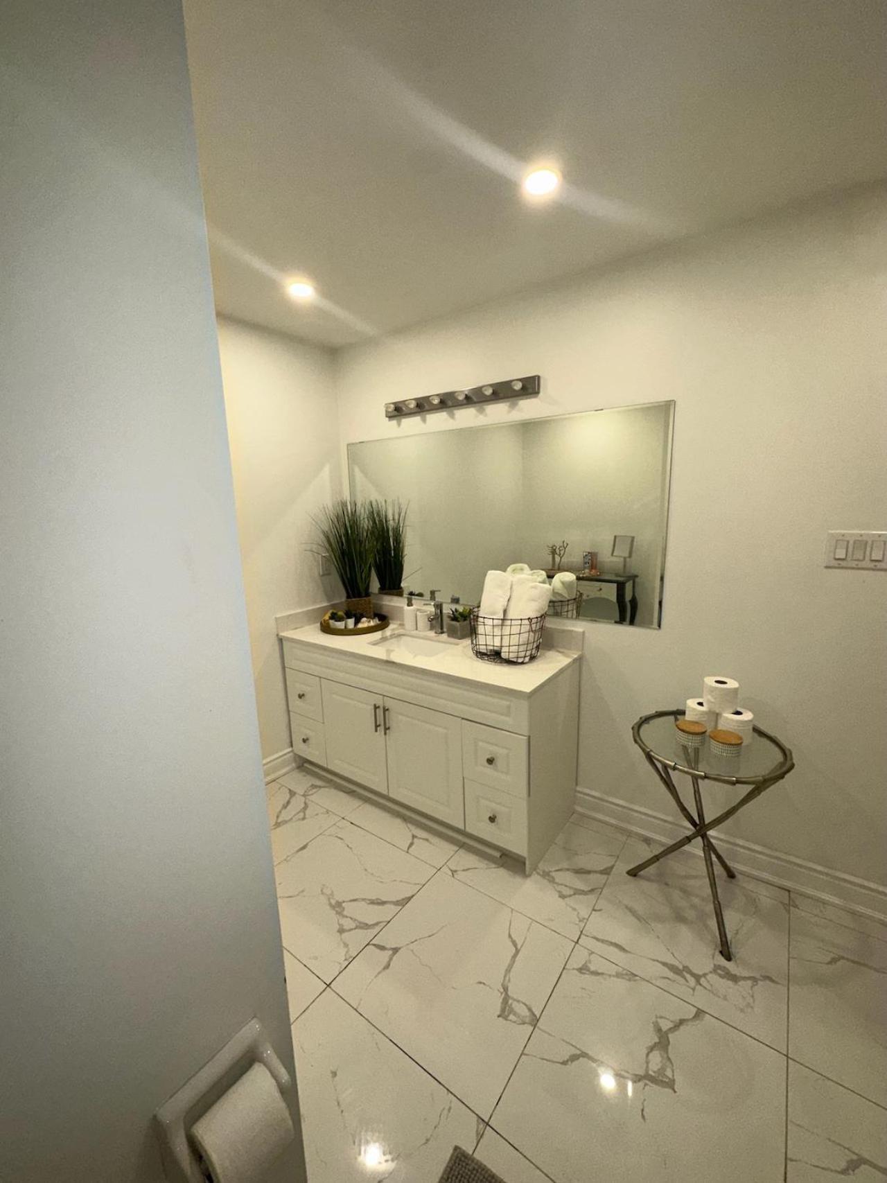 Luxury Home In Toronto ميسيسوجا المظهر الخارجي الصورة