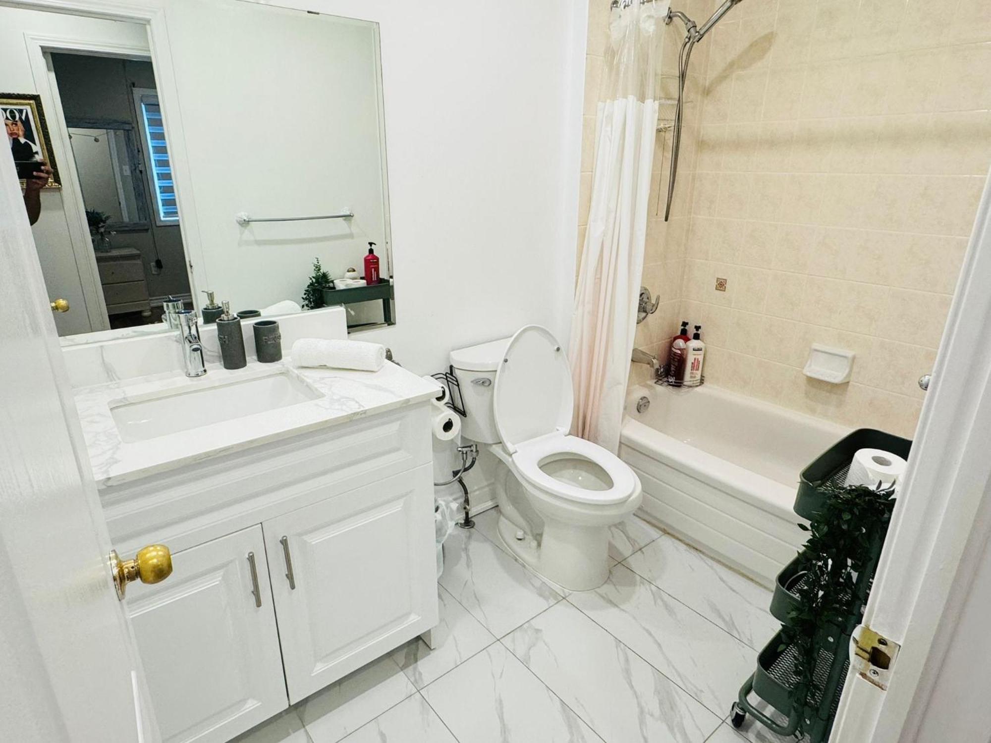 Luxury Home In Toronto ميسيسوجا المظهر الخارجي الصورة